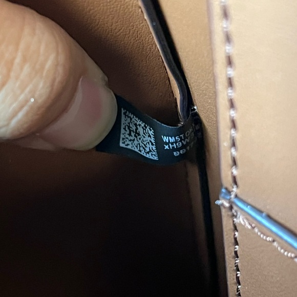 🌼Michael Kors Purse with iPad case - Picture 13 of 13